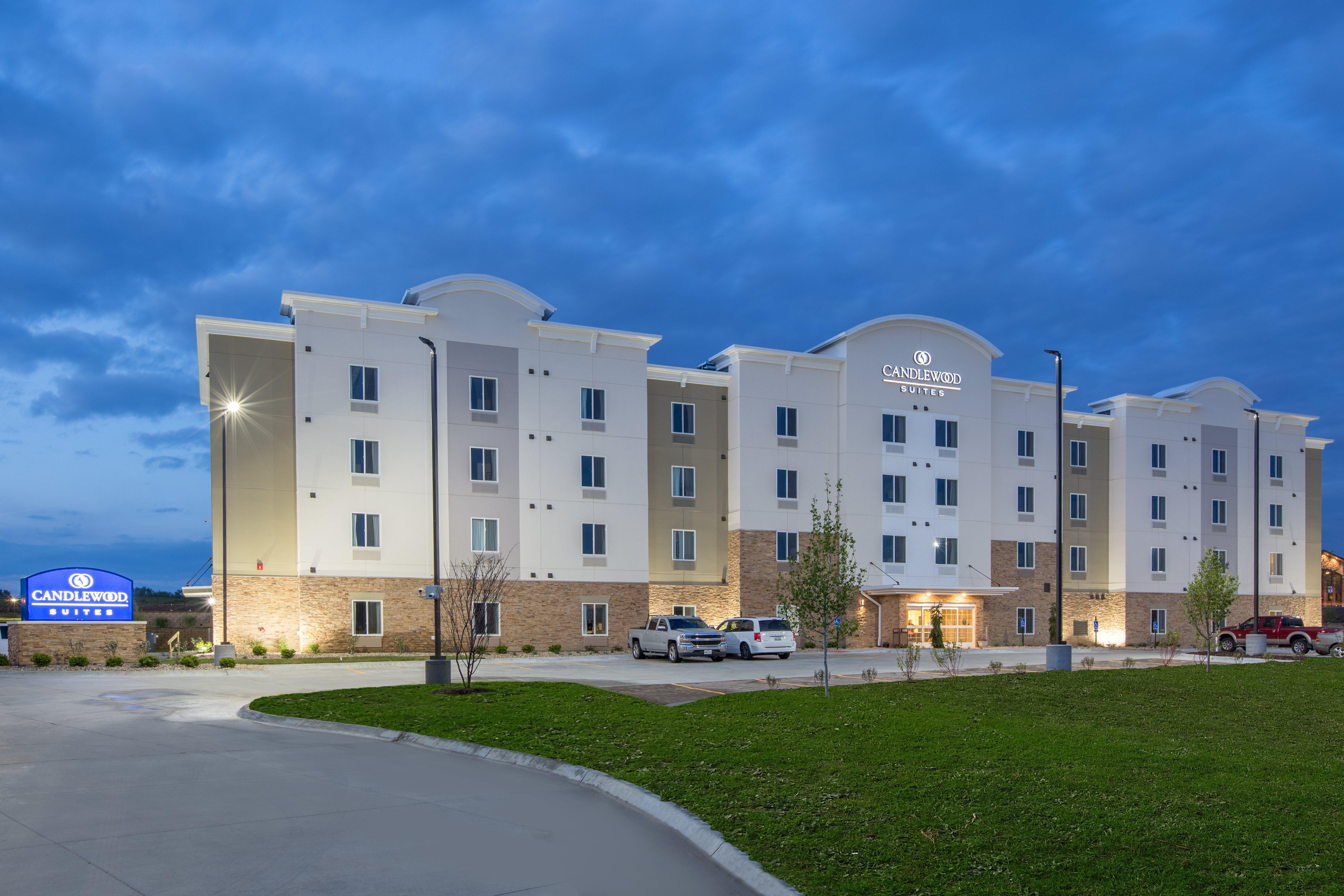 Candlewood Suites - Omaha Millard Area By Ihg Bagian luar foto